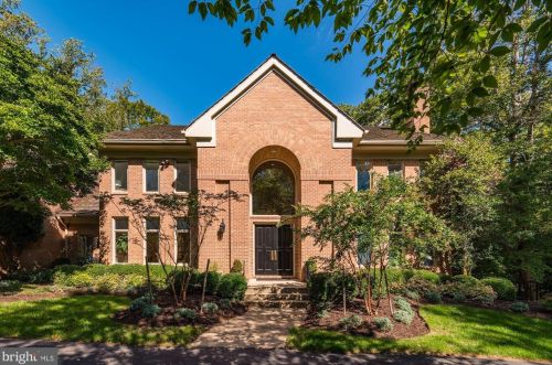 9821 Avenel Farm Dr, Rockville MD  20854-5414 exterior