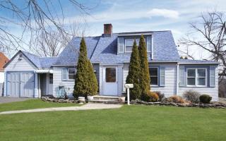 2 Mohawk Dr, Cranford NJ  07016-3312 exterior