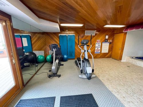 66 9th St, Saint Paul MN  55101-4700 exterior