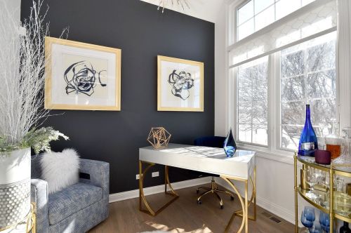 285 1st St, Elmhurst, IL 60126-2640