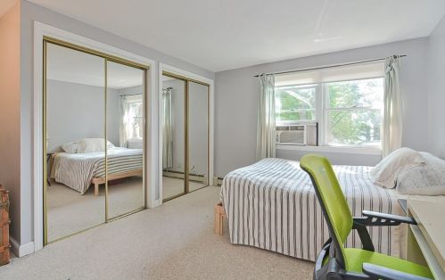 208 Cherry St, Newton MA 02465-1246 exterior