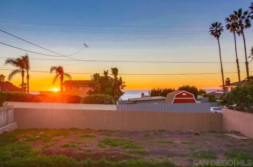 1078 Devonshire Dr, San Diego CA 92107-4038 exterior