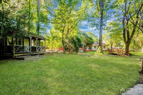 59 Marlin Ave, Edison NJ  08820-3240 exterior