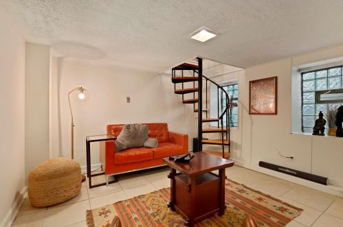 1817 Honore St, Chicago IL 60657-2007 exterior