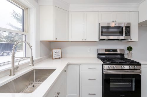 52 Pembroke Rd, Concord NH 03301-5707 exterior