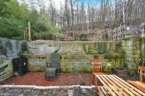 377 Peacock St, Primrose PA 17901-1119 exterior