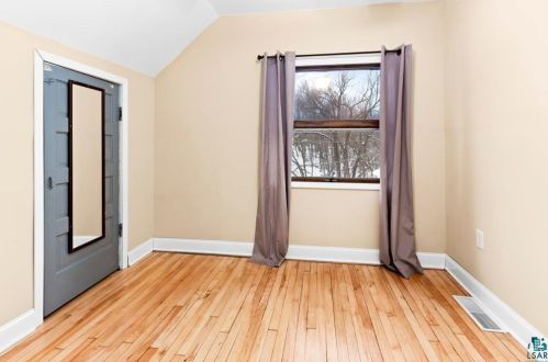 425 71 Ave, Duluth MN 55807-1842 exterior