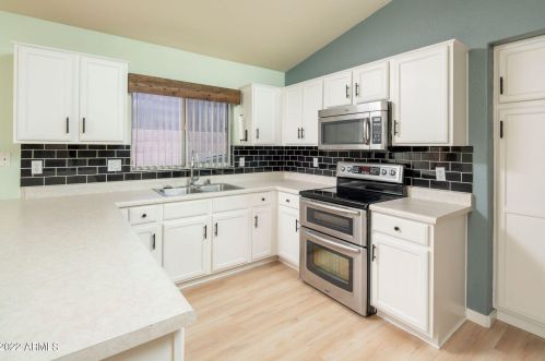 1963 Bluefield Ave, Phoenix AZ  85022-1350 exterior