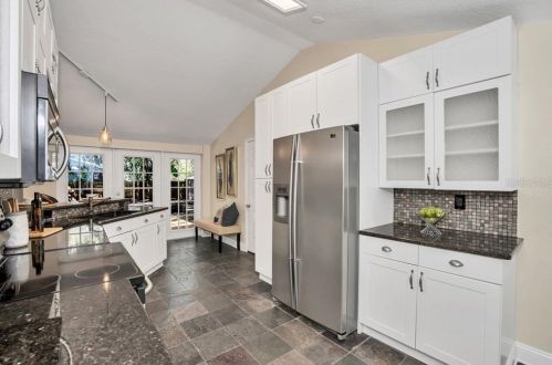 2115 Frst Cir, Orlando FL 32803-6247 exterior