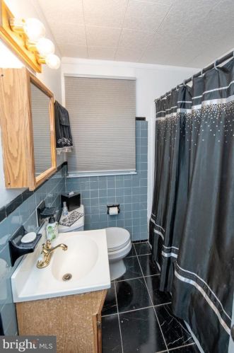 3255 Maple Rd, Huntingdon Valley PA exterior