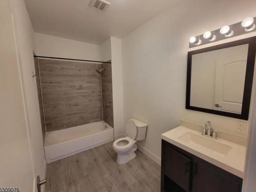 124 Union St, Newark NJ  07105-1307 exterior