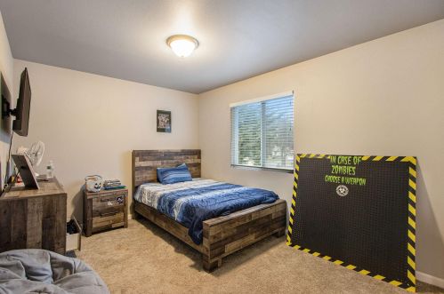 5677 Coddington Ln, Kalamazoo MI  49009-1788 exterior