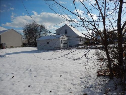 12 Charles St, Enfield, CT 06082-2929