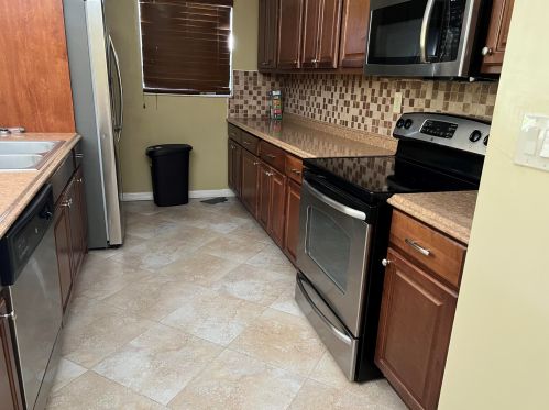 1696 Royal Tern Ln, Fort Pierce FL  34982-8011 exterior