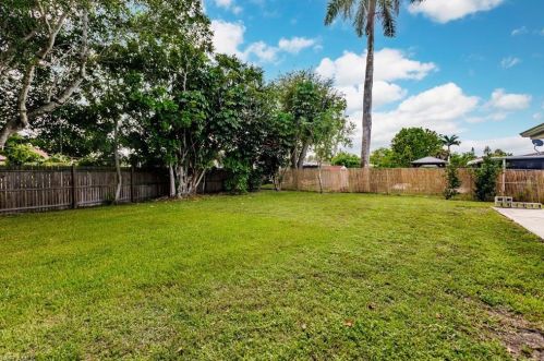 2172 44 Ter, Naples FL 34116-6474 exterior
