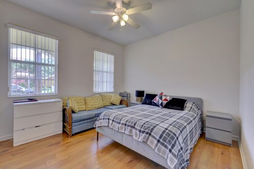 1839 Jamesport Dr, Fort Pierce FL 34953-4599 exterior