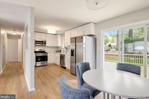 12109 Lauderdale Dr, Rockville MD  20852-2108 exterior