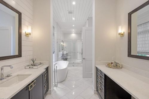 1501 Bluefin Ct, Naples FL 34102-1576 exterior