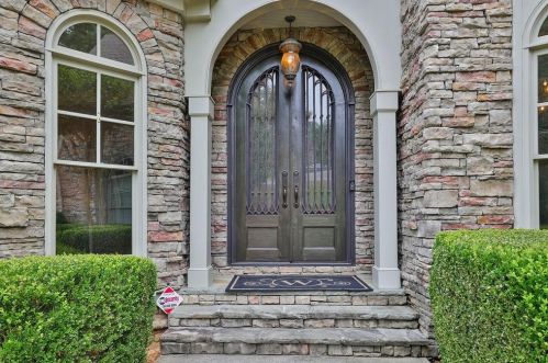 8069 Kenstone Ct, Atlanta GA 30350-4160 exterior