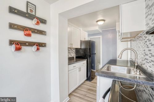 6014 Kings Hwy, Alexandria VA  22303-2232 exterior