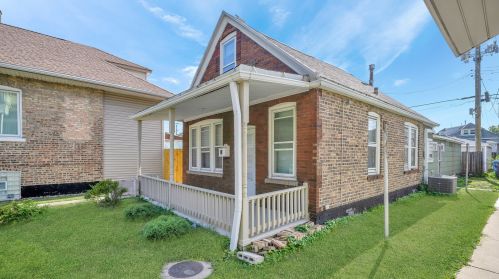 4922 Komensky Ave, Chicago, IL 60632-4203
