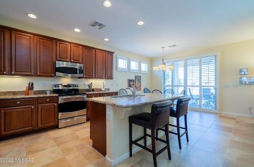 1094 Night Heron Dr, Green Valley AZ 85614-6016 exterior