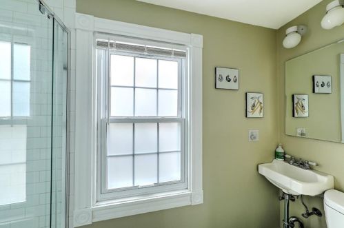 69 Arnold St, Providence RI 02906-1065 exterior