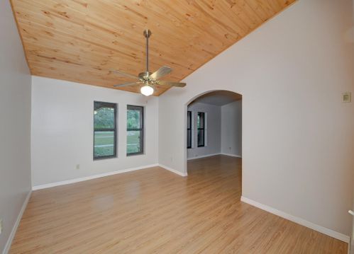 5406 Palmetto Dr, Fort Pierce FL 34982-7481 exterior