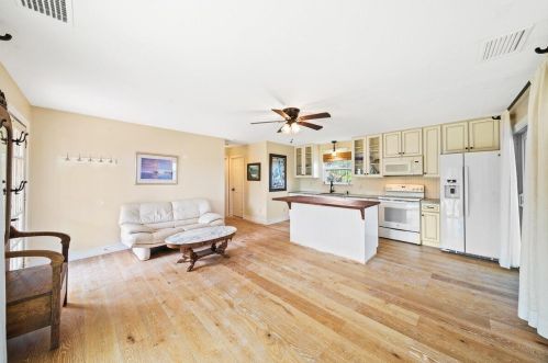 10060 Tropical Trl, Merritt Island FL 32953-6060 exterior