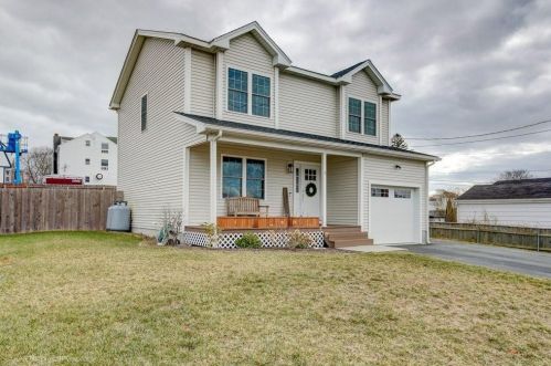 41 Dexter Ct, Middletown, RI 02840-1239