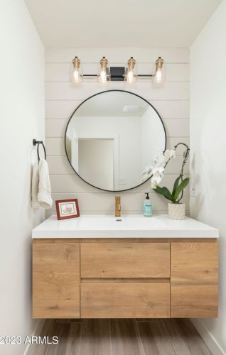 9052 29th St, Phoenix AZ  85028-5302 exterior