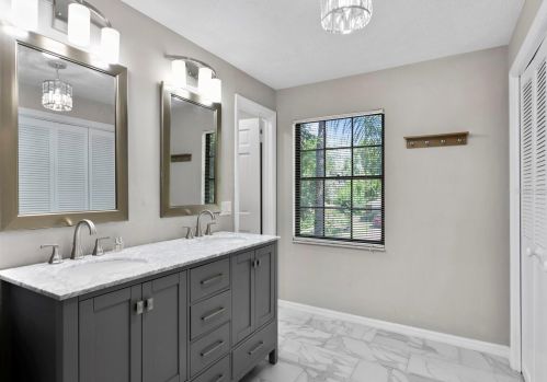 708 Grand Cir, Tampa FL  33617-7844 exterior