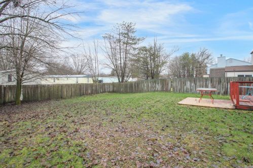 5103 Jenny Ln, Mishawaka IN 46545-1359 exterior