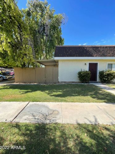 8441 34th Ave, Phoenix AZ 85053-6628 exterior