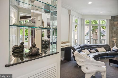 9906 Avenel Farm Dr, Rockville MD 20854-5410 exterior