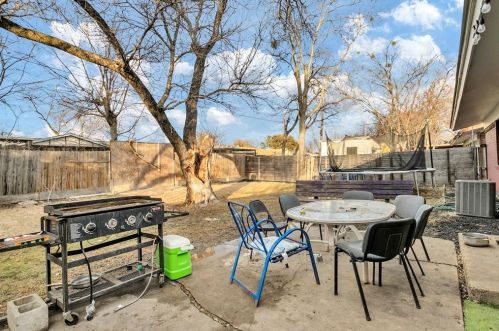 4013 Rainier St, Irving TX 75062-7208 exterior