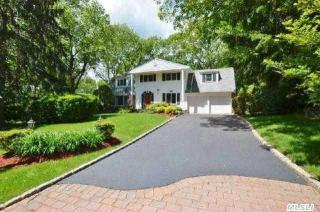6 Leroy Ct, Commack, NY 11725-1703