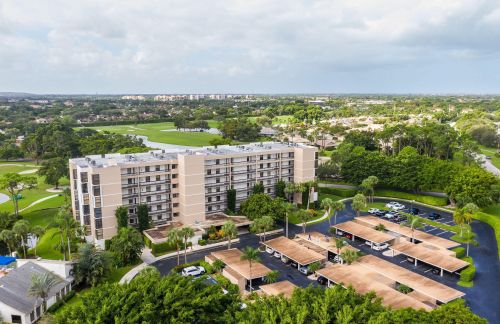 6662 Boca Del Mar Dr, Boca Raton FL  33433-5719 exterior