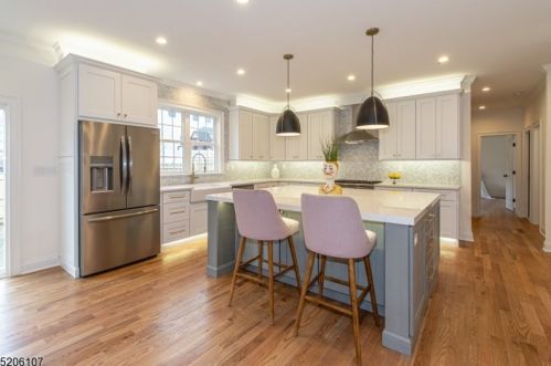 2051 Jersey Ave, Scotch Plains NJ  07076-4679 exterior