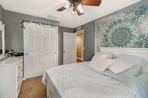 2121 Fairmont Ln, Naples FL 34120-4575 exterior