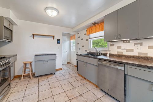 1536 Fern Ave, Duluth MN 55805-1133 exterior