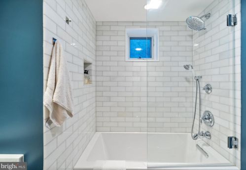 1528 Swann St, Washington DC 20009-5535 exterior