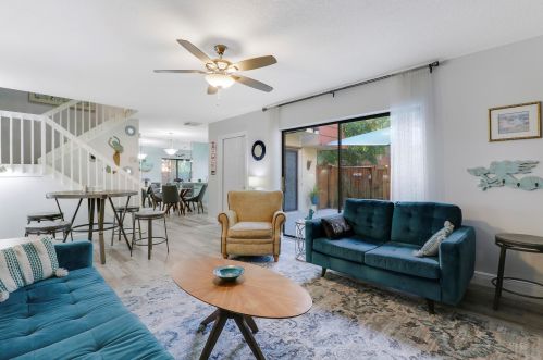 120 Buttonwood Ln, Boynton Beach FL 33436-7120 exterior