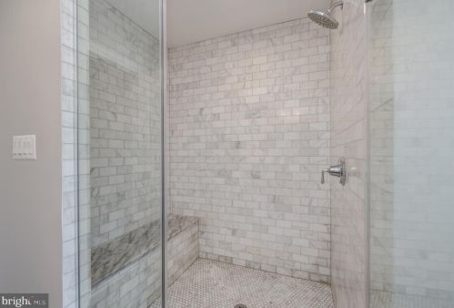 300 Mount Vernon Ave, Alexandria VA  22301-2232 exterior