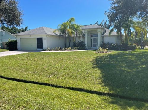 1544 North Blackwell Dr, Fort Pierce, FL 34952-6648