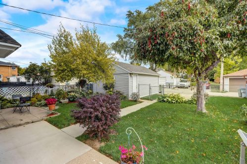 3144 76, Milwaukee WI 53222-3948 exterior