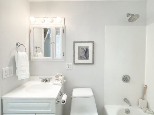 3 Johnson Ave, Peabody MA 01960-5225 exterior