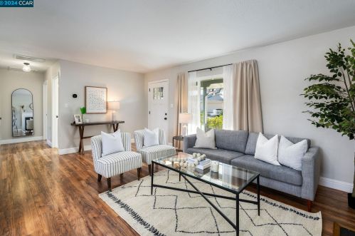 106 Doris Dr, Concord CA  94523-2915 exterior