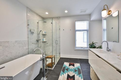 1427 Kater St, Philadelphia PA 19147-1851 exterior