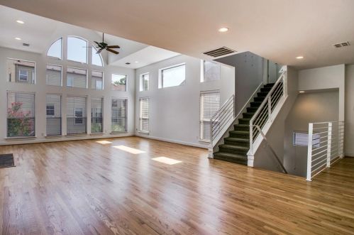 4915 Alcott St, Dallas TX  75206-6607 exterior